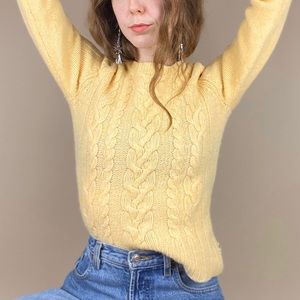 American Eagle Creamy Light Yellow Wool Sweater
